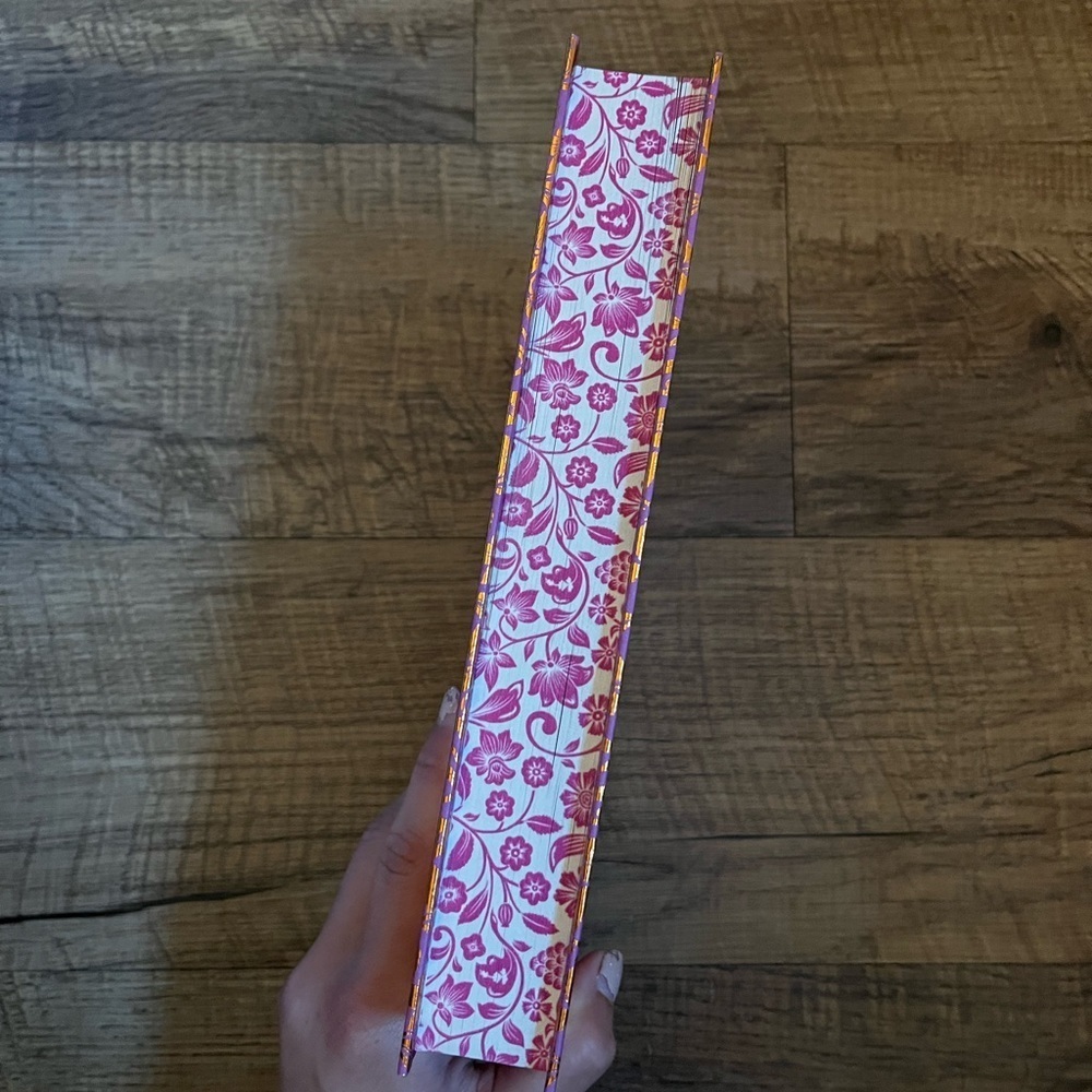 A Lady’s Guide To Scandle illumicrate exclusive edition - Picture 5 of 7